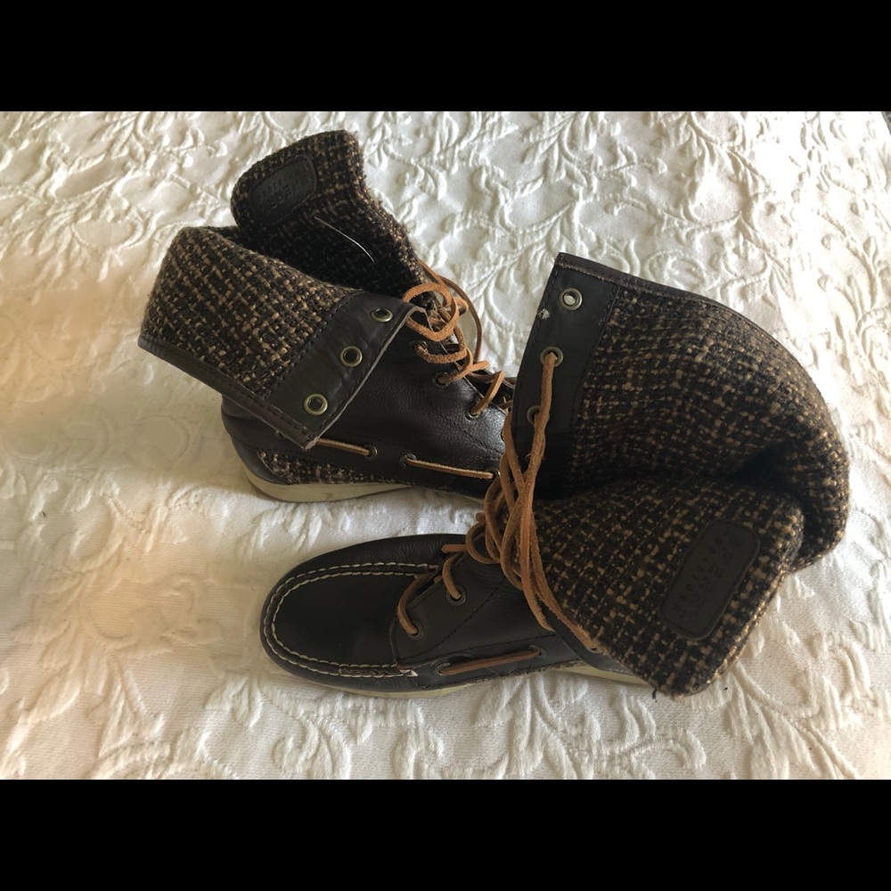 Sperry Women’s Oasis boat boots